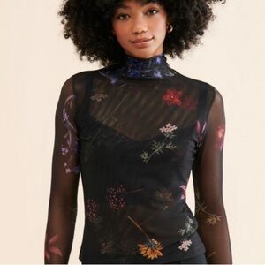 Anthropologie especia colds mesh top xs Preloved